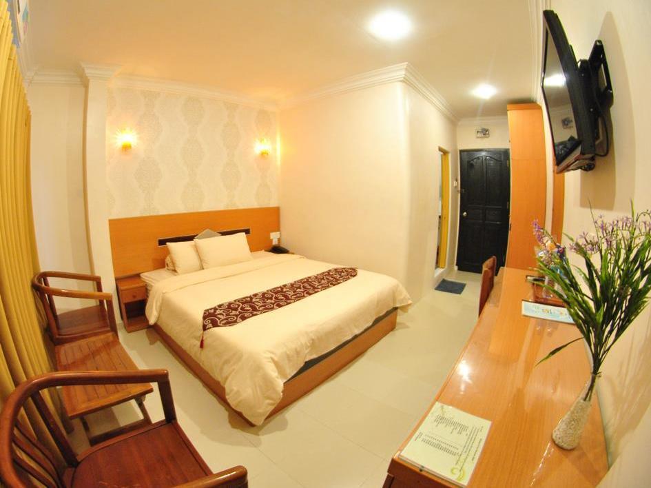 Hotel Panorama Tanjung Pinang Extérieur photo